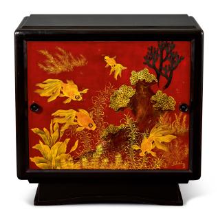 Truong Van Thanh - A lacquer cabinet with a panel decorated with fish