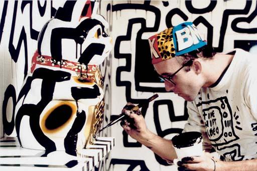 Tseng Kwong Chi - Keith Haring at the Pop Shop, c. 1985