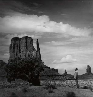 Tseng Kwong Chi - Monument Valley, Arizona