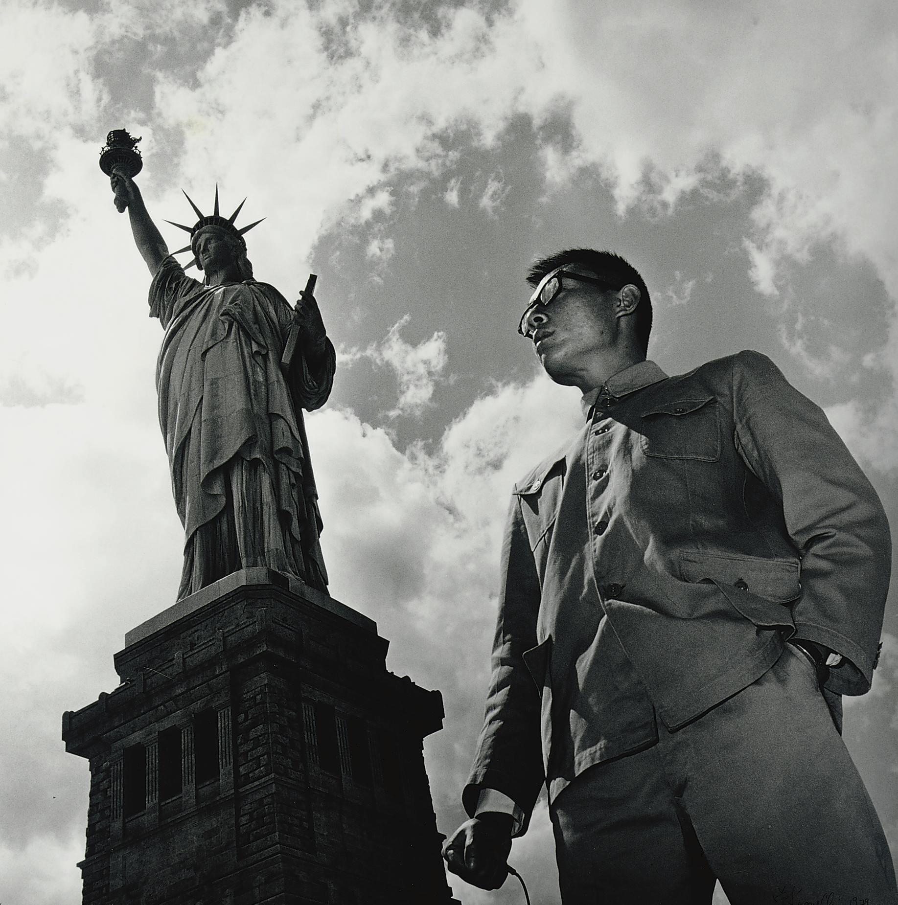 Tseng Kwong Chi - New York, 1979