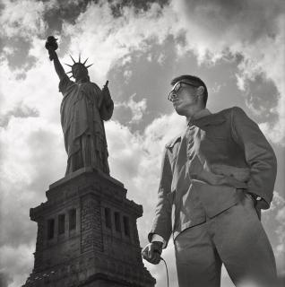 Tseng Kwong Chi - Statue Of Liberty, New York