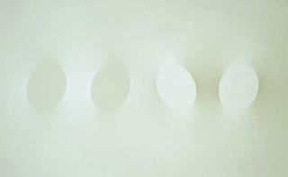 Turi Simeti - Quattro ovali bianchi