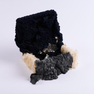 Ursula - Pandora-Pelzkoffer.