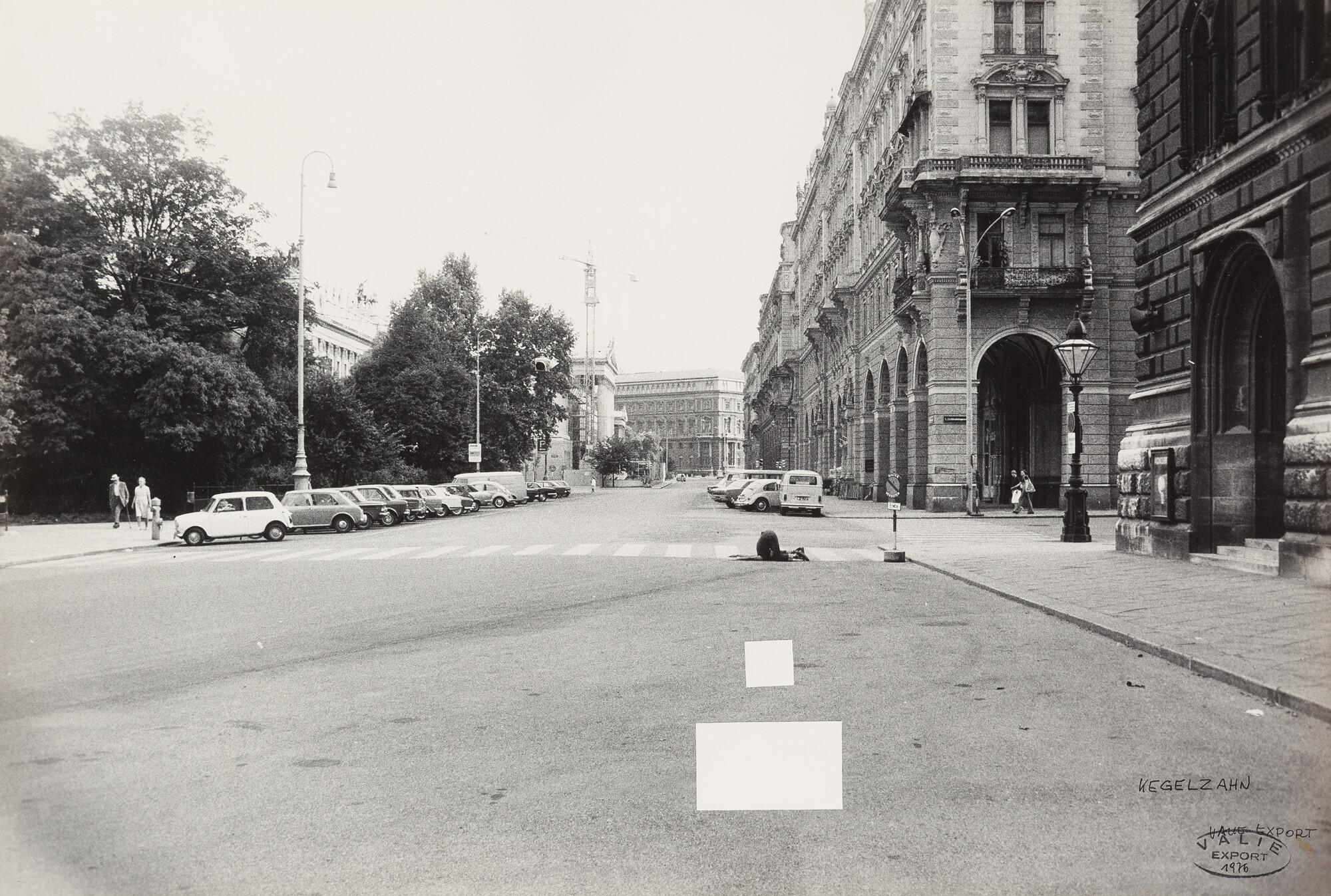 Valie Export - „Kegelzahn“