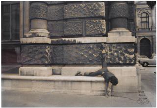 Valie Export - Zupassung (Fit Into)