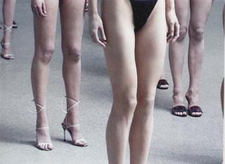 Vanessa Beecroft - VB 35, (Performance 1998, Show, Solomon R. Guggenheim Museum NY - USA)