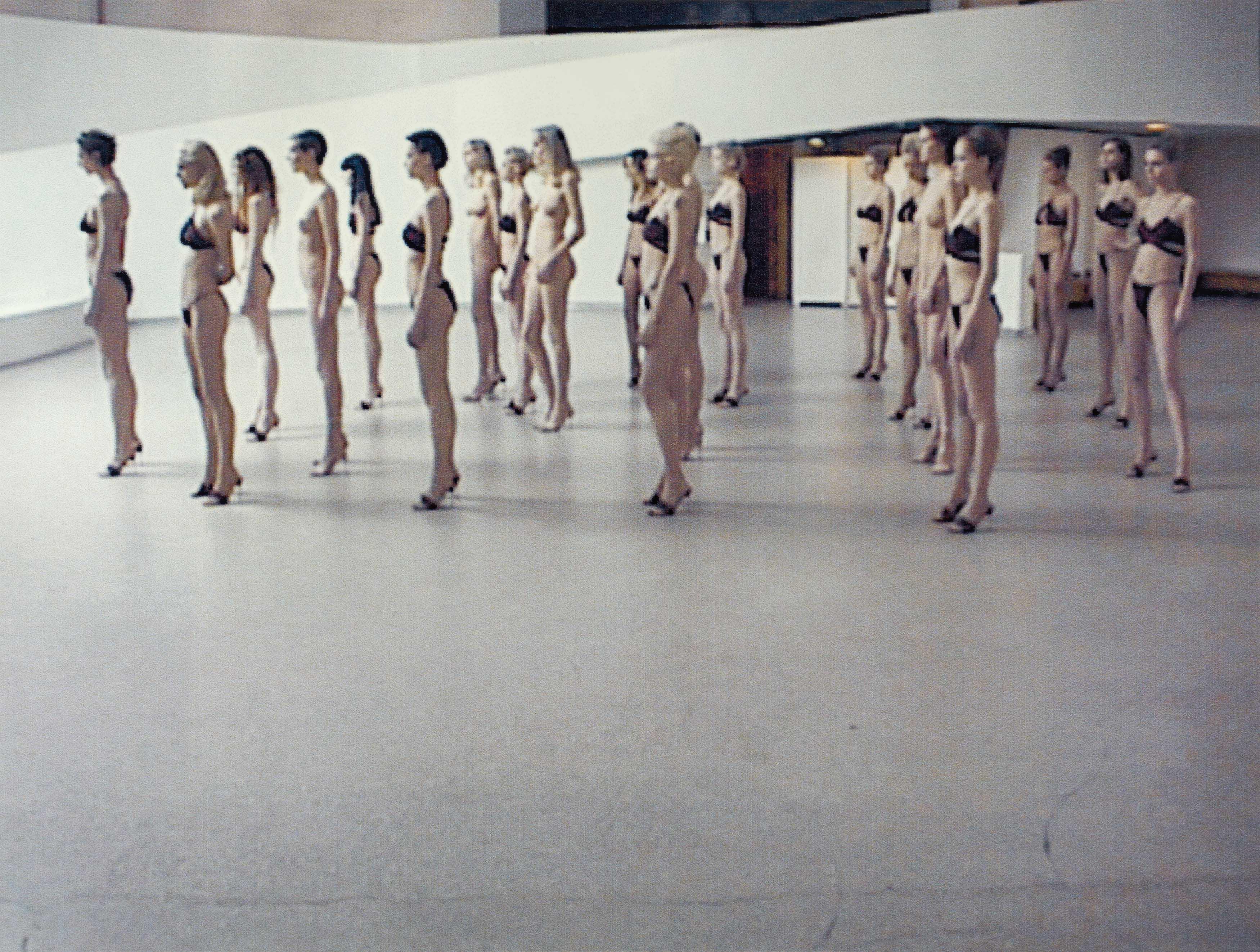 Vanessa Beecroft - VB 35, Performance, Solomon R. Guggenheim Museum, NY-USA.