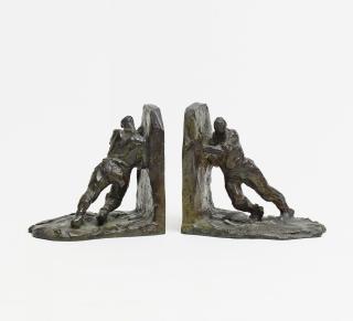 Victor Demanet - Zwei Bronzen: Arbeiter als Buchstützen