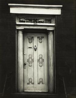 Walker Evans - Doorway, 204 West 13th Street, New York