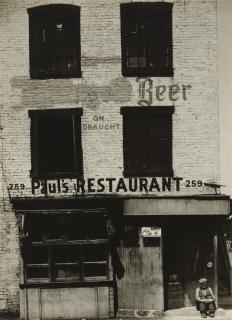 Walker Evans - \'New York, Waterfront Saloon\' (South Street, New York City)