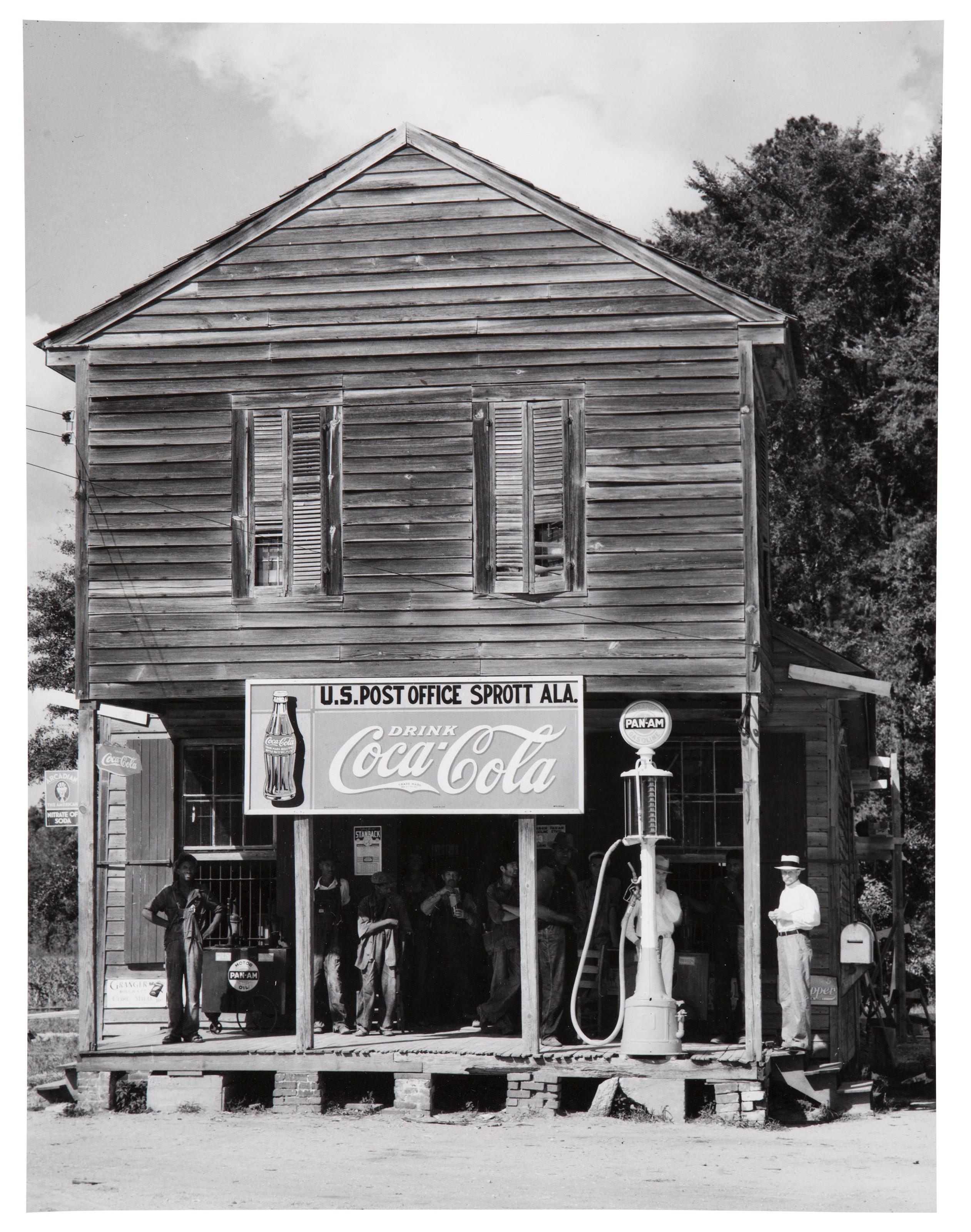 Post Office, Sprott, Alabama, 1936 by Walker Evans Art.Salon
