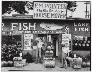 Walker Evans - Roadside Stand near Birmingham, Alabama, 1936