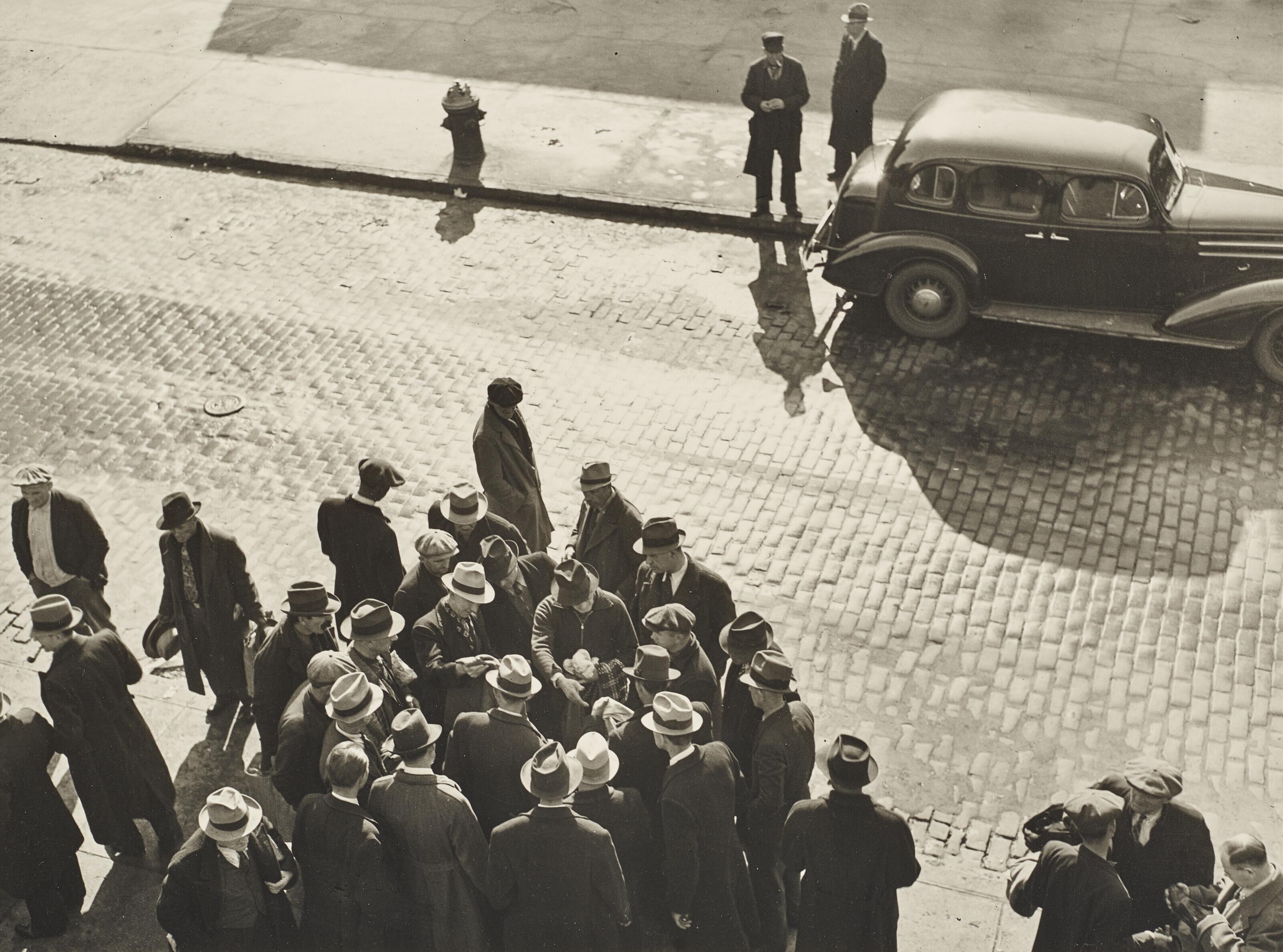 Walter Rosenblum - Flea Market, Pitt Street Series, N.Y., 1938