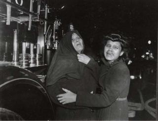 Weegee - Fire in Harlem, 1942