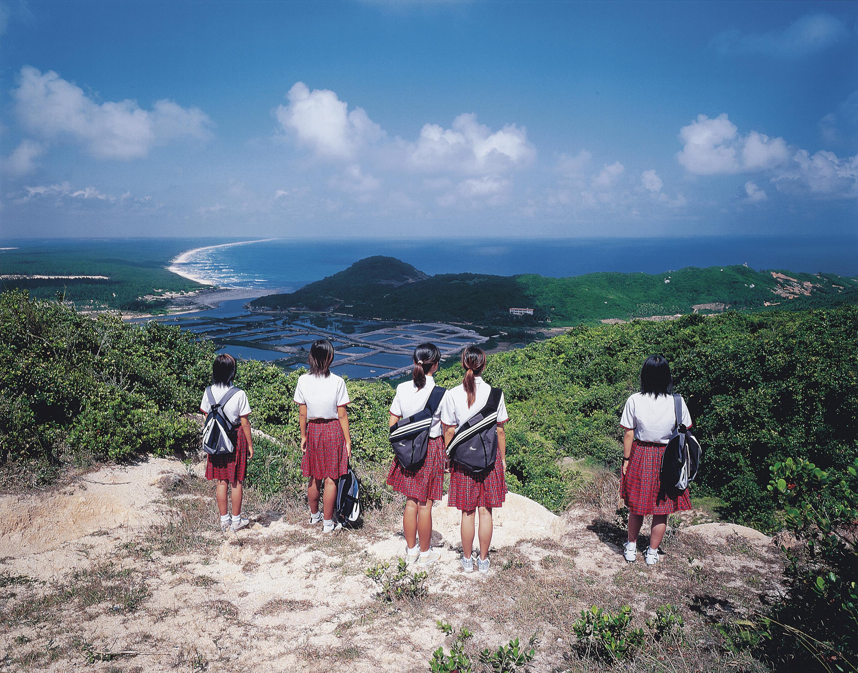 Weng Fen - Staring at the Sea No. 7