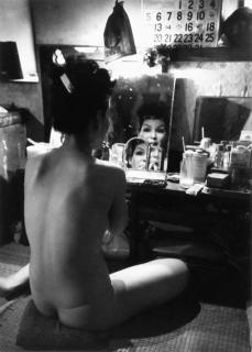 Werner Bischof - Strip-tease girls, Tokyo