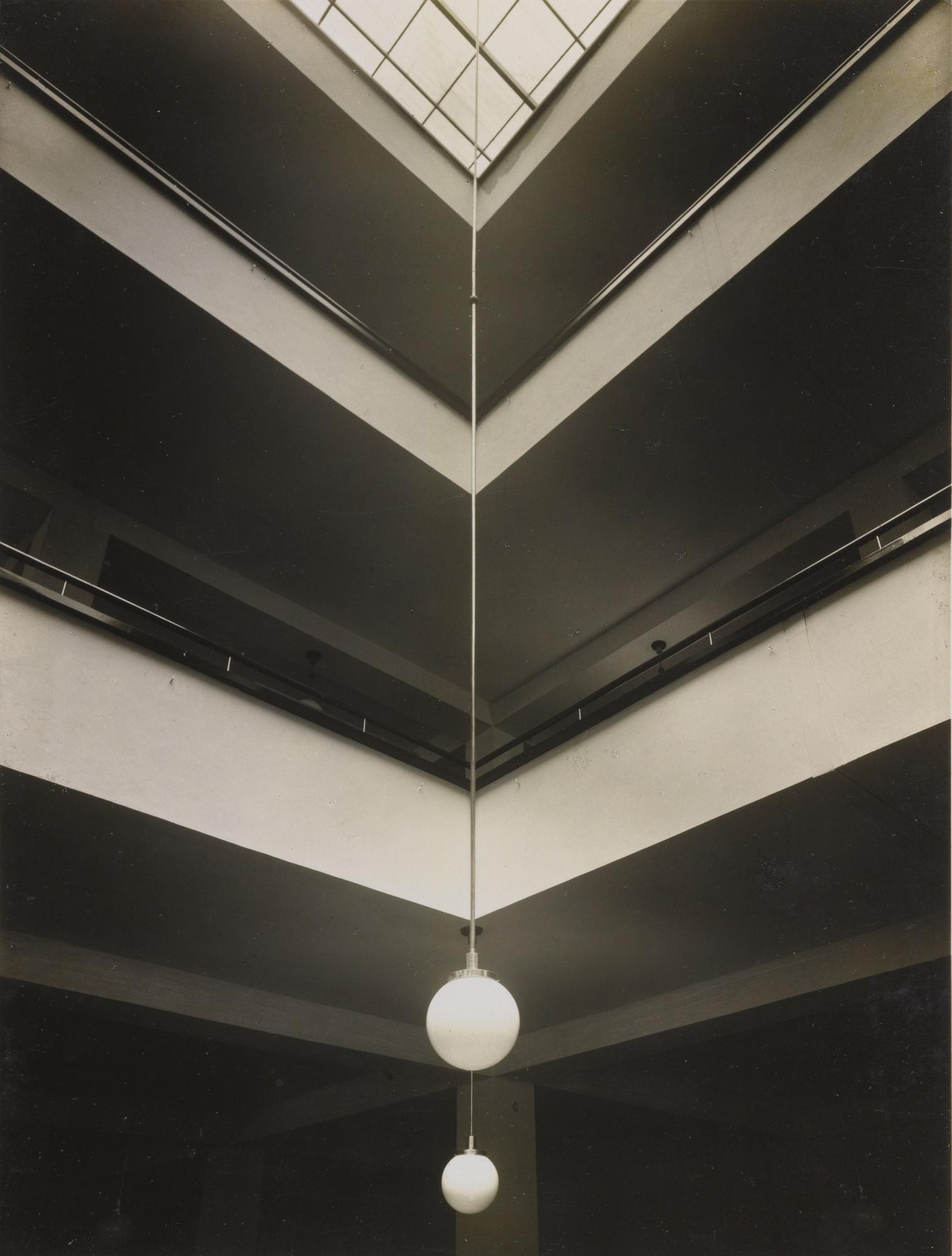 Werner Mantz - Sinn Department Store