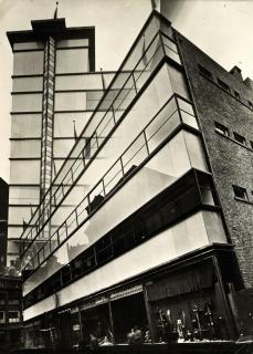 Werner Mantz - Warenhaus Sinn (Architekt Professor Bruno Paul, Berlin)