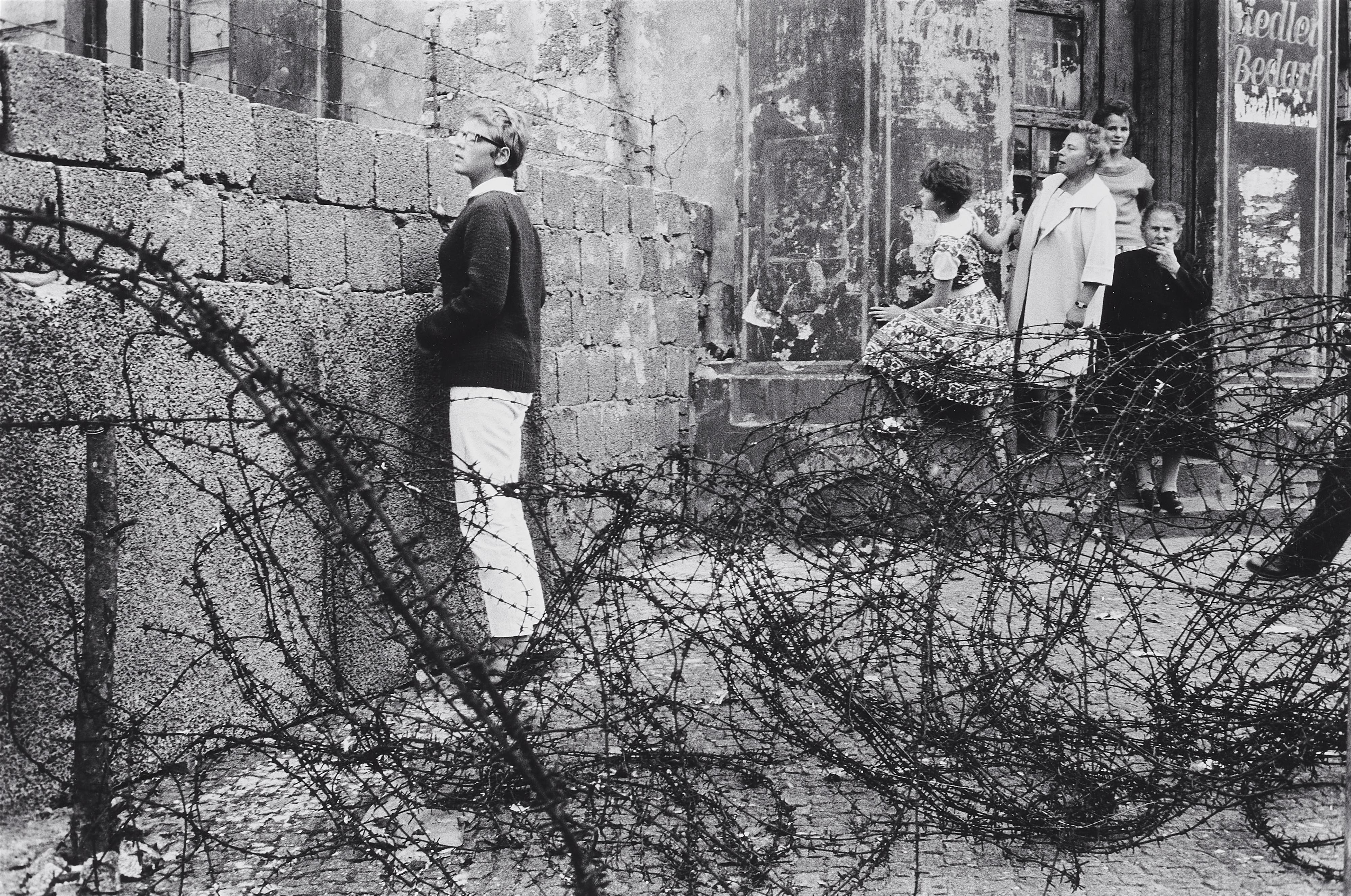 Will McBride - Die Mauer, Bernauer Straße, Berlin