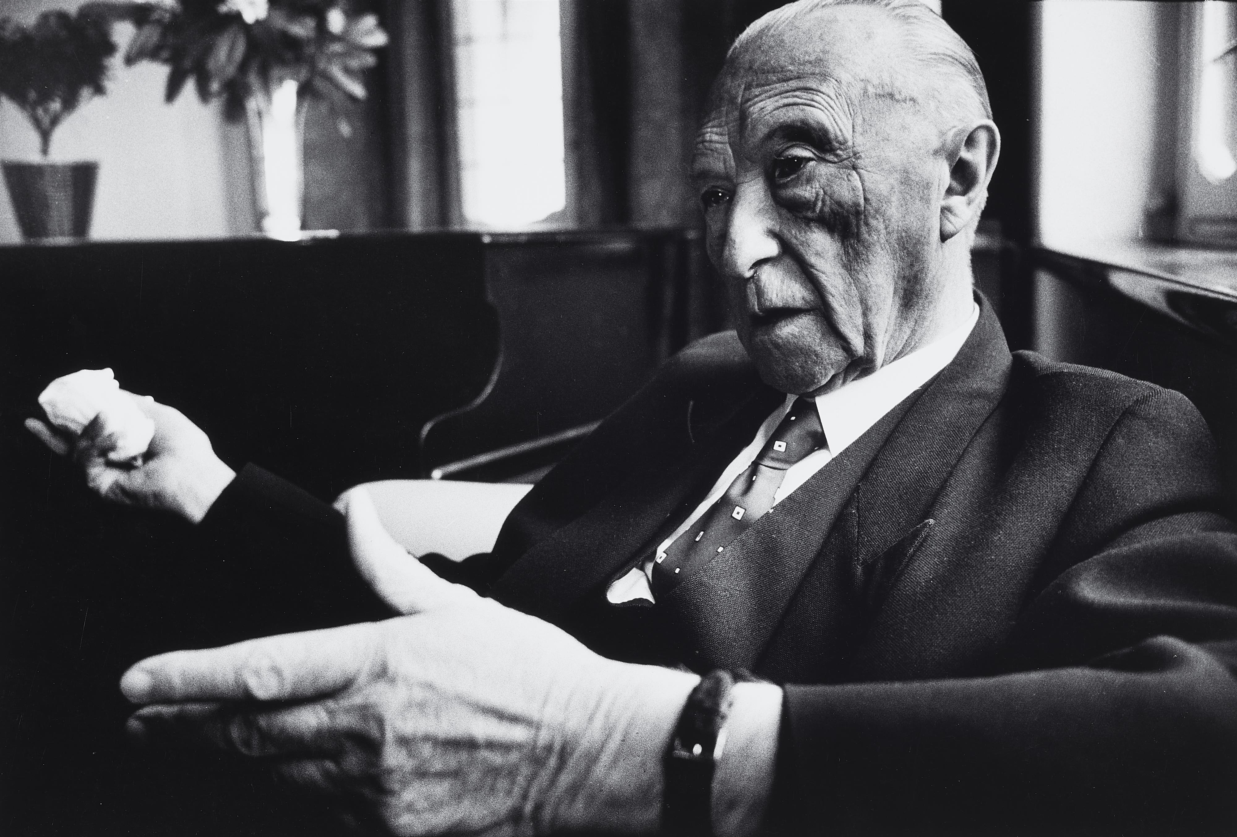 Will McBride - Konrad Adenauer im Gespräch in Cadenabbia, Italien