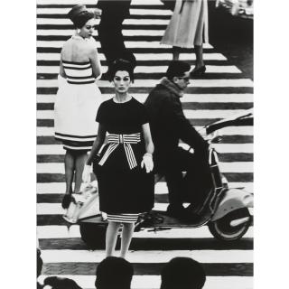 William Klein - \'Simone And Nina, Piazza Di Spagna, Rome (Vogue)\'