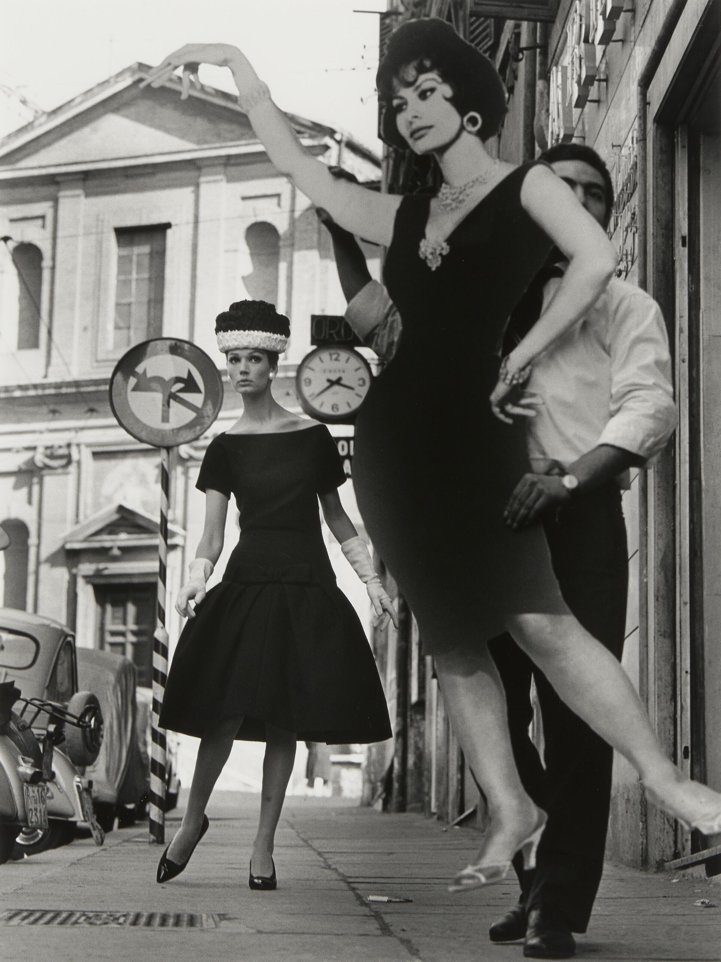 William Klein - Simone + Sophia Loren, Rome, 1960