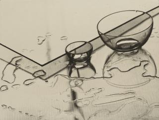 Willy Otto Zielke - Glas Und Wasser (Verre Et Eau/ Glass And Water), 1929Vintage Silver Print. On The Reverse, Signed And Annotated Aus Der Serie \