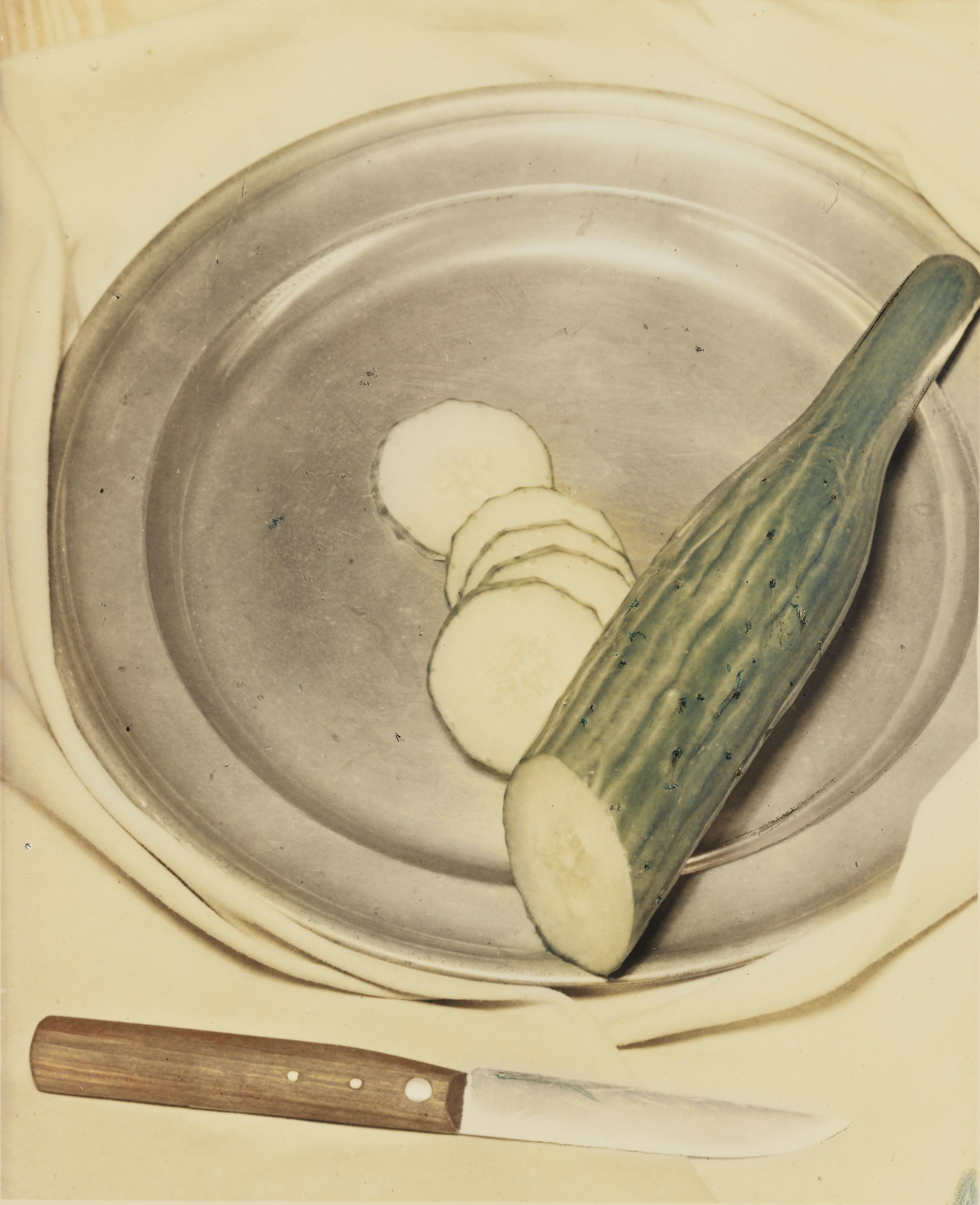 Willy Otto Zielke - Stilleben (Nature Morte/ Still Life), Vers 1933Vintage Chromogenic Print, Bromoil Process, On Agfa Paper. Signed In Ball Point Pen In The Lower Right Margin. On The Reverse, Signed In Pencil.