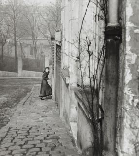 Willy Ronis - \'rue de la Cloche\'