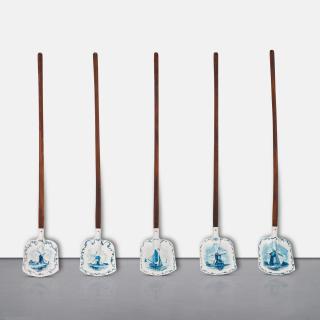 Wim Delvoye - Five Shovels