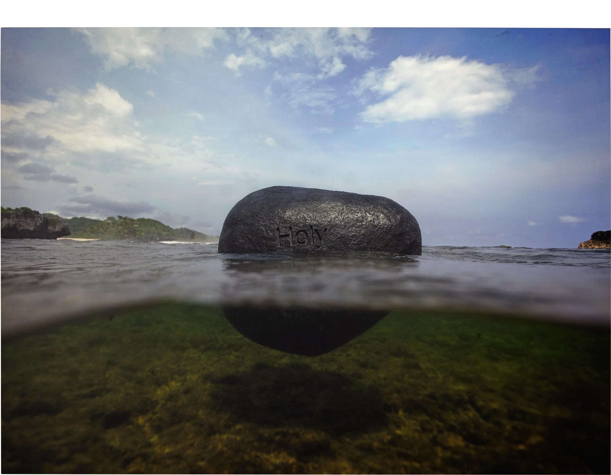 Wimo Ambala Bayang - Holy