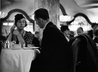 Wolfgang Suschitzky - Lyons Cornerhouse, Tottenham Court Road, Ca. 1934