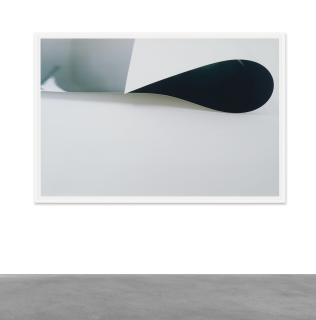 Wolfgang Tillmans - Paper Drop (Krishnamurti)