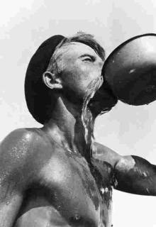 Yakov Khalip - Worker Drinking (1950)