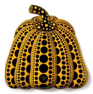 Yayoi Kusama - I Carry On Living With The Pumpkins