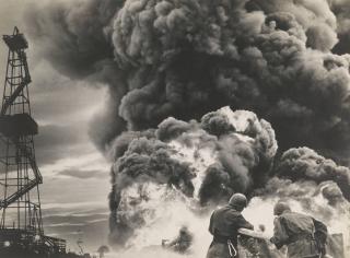 Yevgeni Khaldei - Oil Fire