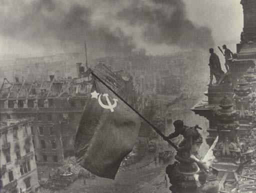 Yevgeny Khaldei - Soviet Flag over the Reichstag Building, Berlin, 1945