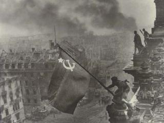Yevgeny Khaldei - Soviet Flag over the Reichstag Building, Berlin, 1945