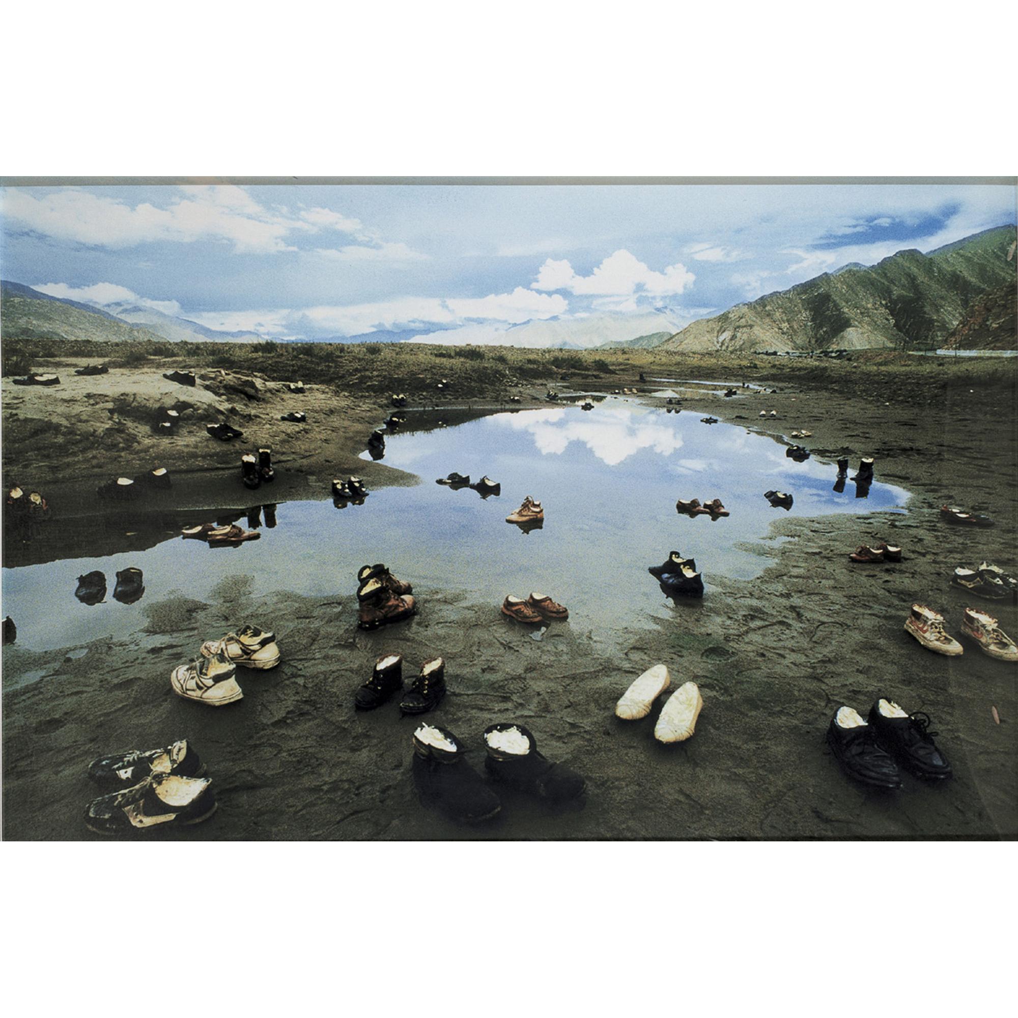 Yin Xiuzhen - Shoes With Butter