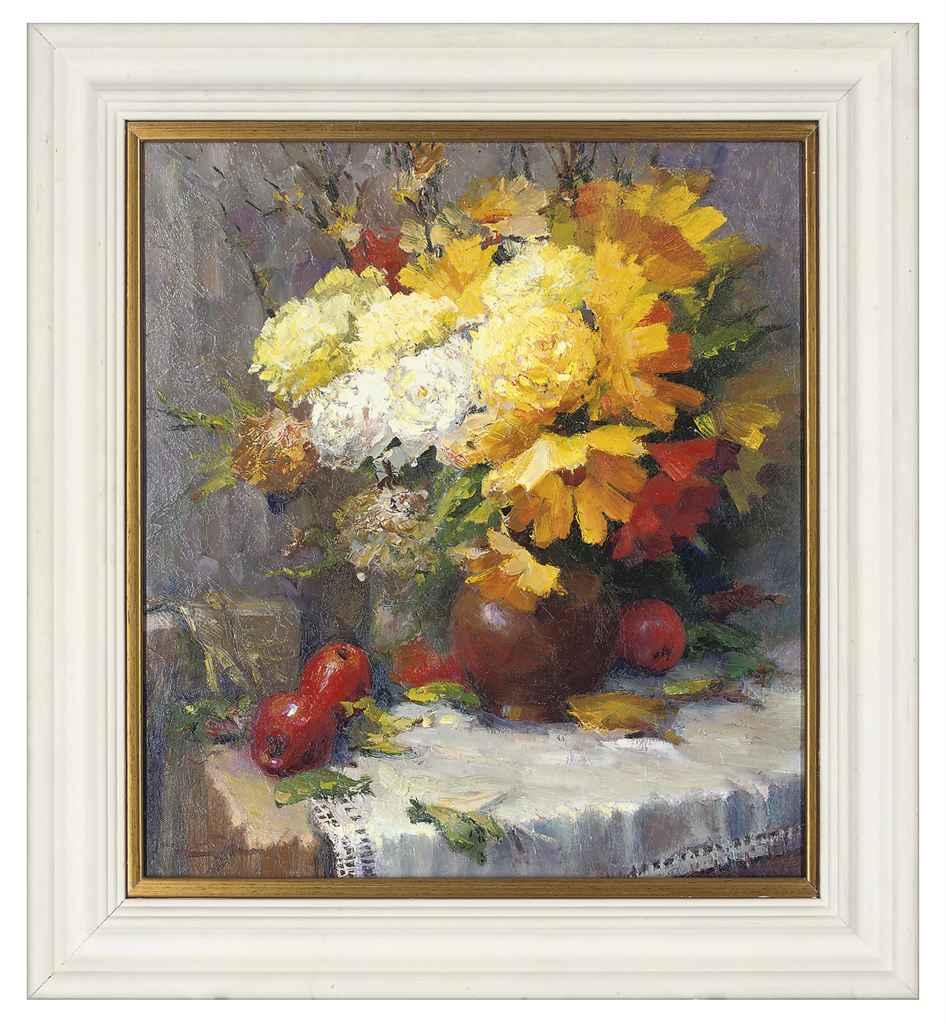 Yuri Kuchinov - Summer flowers on a table