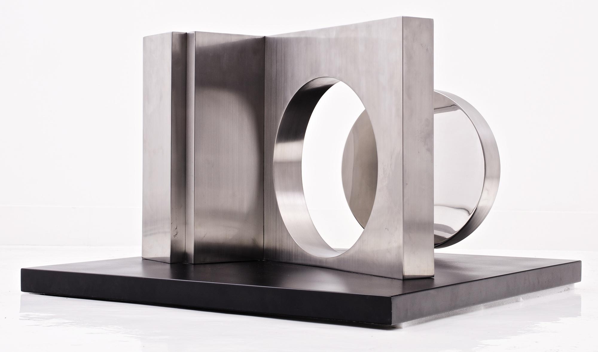 Yuyu Yang - East And West Gate