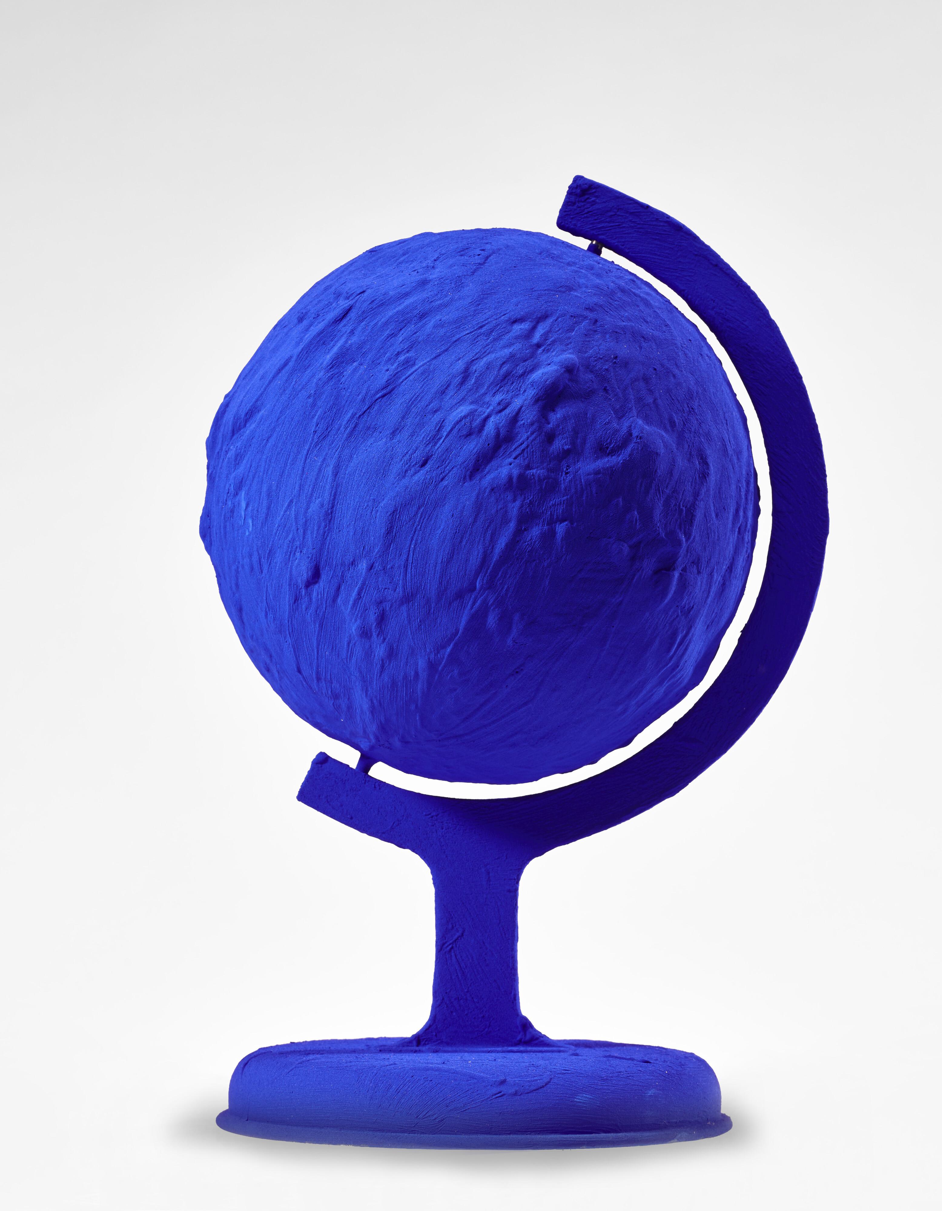 Yves Klein - La Terre Bleue