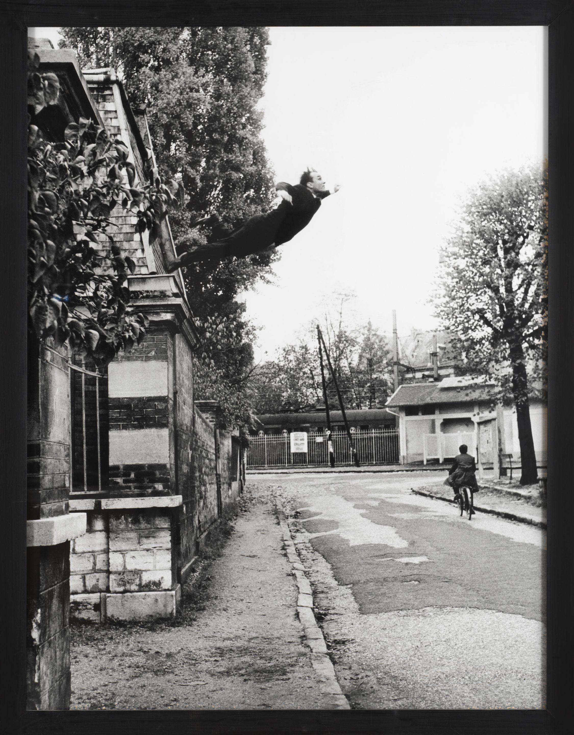 Yves Klein - Le Saut Dans Le Vide, 1960-1992