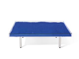 Yves Klein - Table bleue