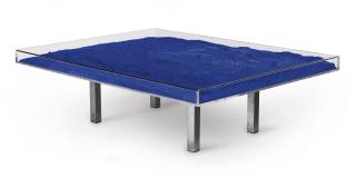 Yves Klein - Table Bleue