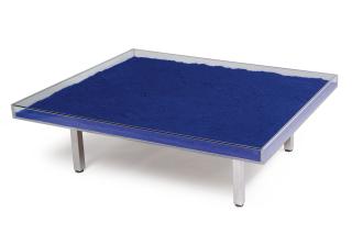 Yves Klein - Table Bleue