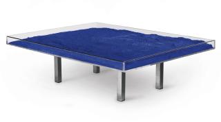 Yves Klein - Table Bleue