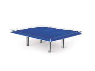 Yves Klein - Table Ikb®