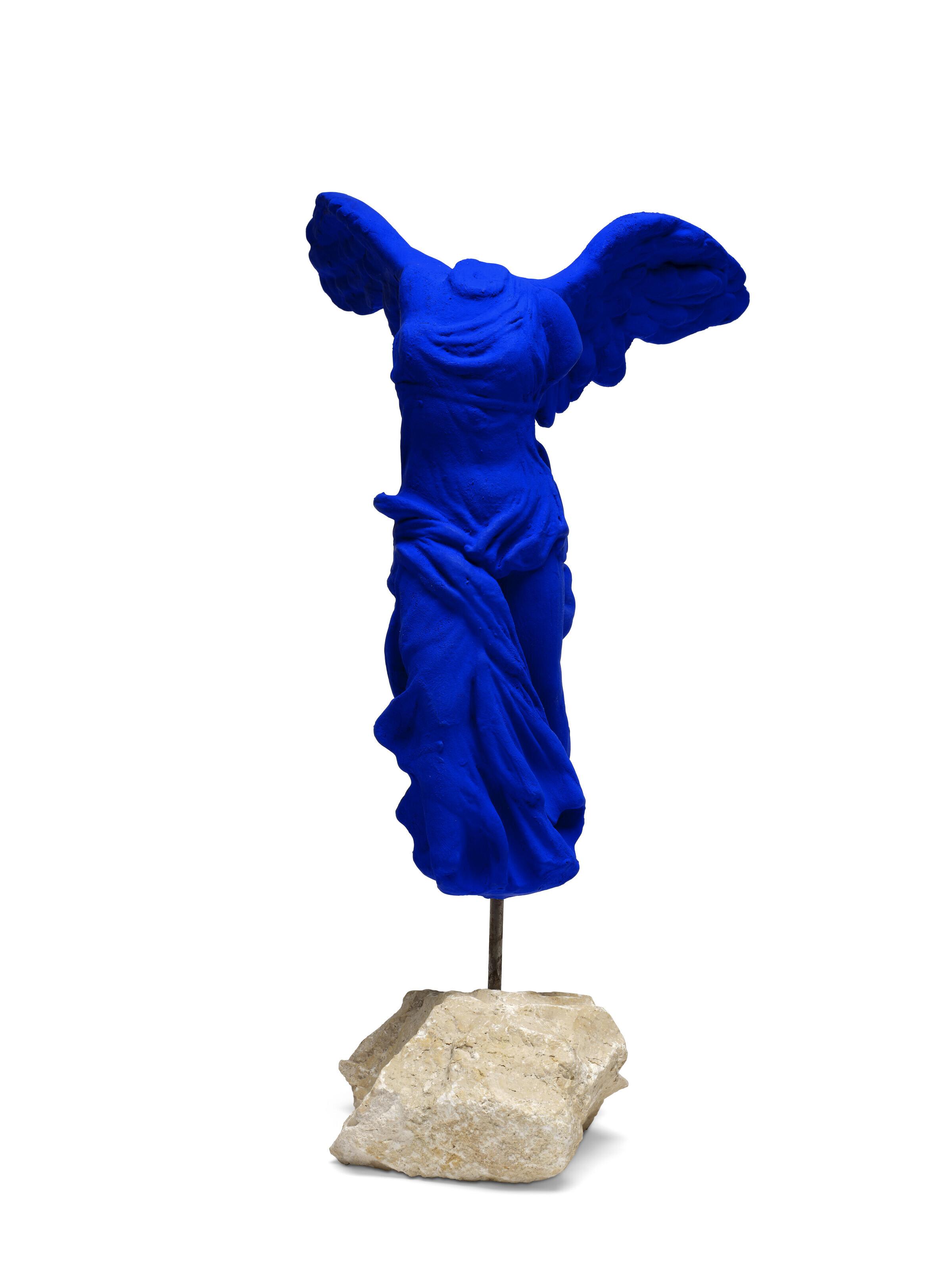 Yves Klein - Victoire de Samothrace