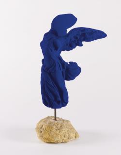 Yves Klein - Victoire De Samothrace